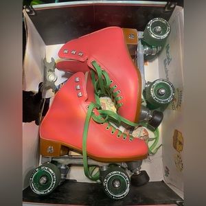 Moxi roller skates 🛼 size 6 Watermelon 🍉